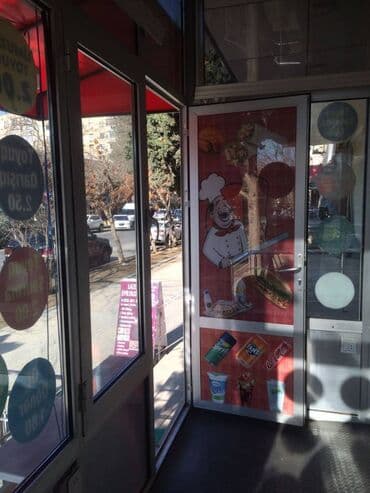 restoran kiraye verilir: Xətai rayonu Əhmədli metrosunun yaxınlığında yol kənarı,sahəsi 9kv/m — 4