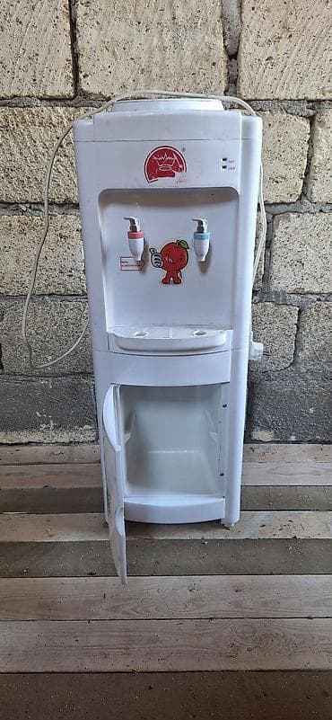 ventilyator su ile: Dispenser Döşəməüstü, Su soyutma ilə, İşlənmiş — 2