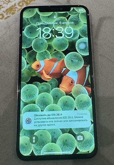 aple 11: IPhone 11 Pro Max — 2