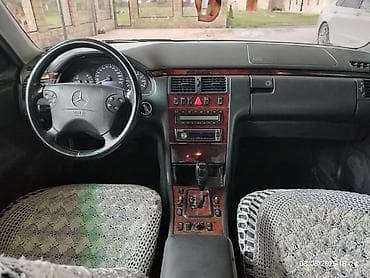 elektrik moto: Mercedes-Benz E 240: 2.6 l | 2000 il Sedan — 5
