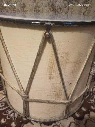 Аккордеоны: Nağara / Davul - Korpus: silindrik gövdə, ağ rəngli - Membran: hər — 3