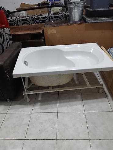 Akril vanna və metal karkas dəsti - Material: akril (ağ rəngli, hamar