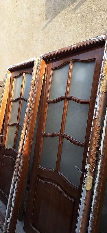 qapi avropa: Taxta şüşəli qapılar - Material: təbii ağac (qəhvəyi ton), laklı səth — 2