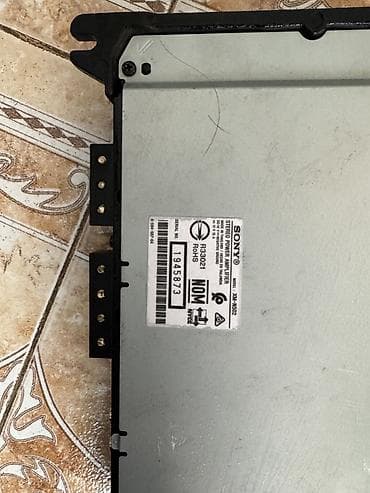 Sony Xplod XM-4042 avtomobil gücləndiricisi - Güc: 500W max (üzərində