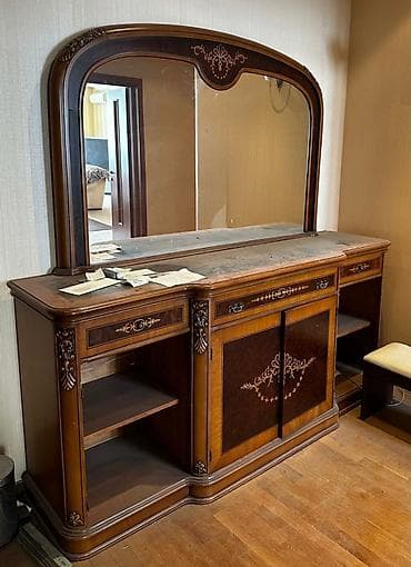 Komodlar: Güzgülü — 1