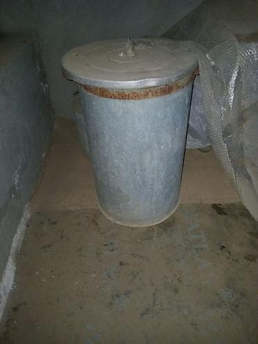 Sinkli metal vedrə/qutu – qapaqlı Unvan Xirdalan dairesine yaxin