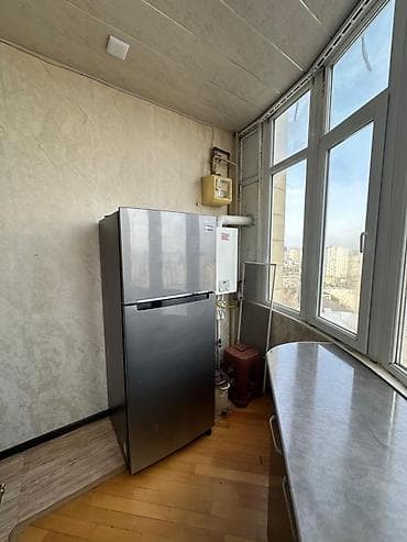 qebele ev satilir: Yeni yasamal cox seliqeli ev kiraye verili 2 otaq.19 mertebeni 14 — 8