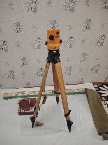 fasad daşlar: 2H-10КЛ Nivelir satıram. Nivelir Rus istehsalıdır.Pasportuda var — 1