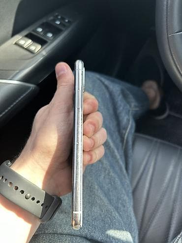 108 ekran tv: IPhone X, Gümüşü — 4