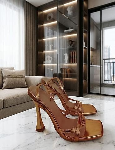 Metalik qızılı rəngli qadın sandal. Razmeri 36. Bir dəfə geyinilib at lalafo.az Metalik qızılı rəngli qadın sandal. Razmeri 36. Bir dəfə geyinilib