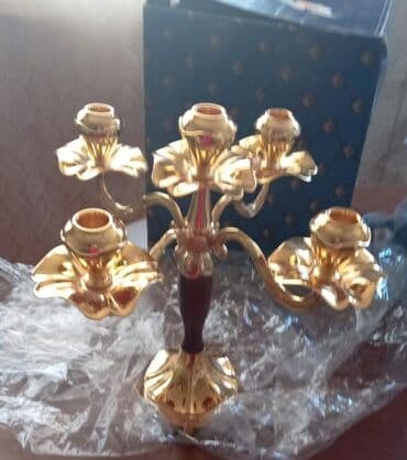 Qızılı 5 şamlıq kandelabr - Material: metaldan qızılı rəng örtüklü