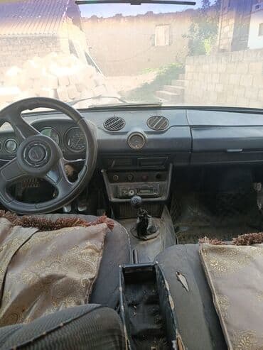 maşlar: VAZ (LADA) 2106: 1.7 l | 1989 il 300000 km Sedan — 4