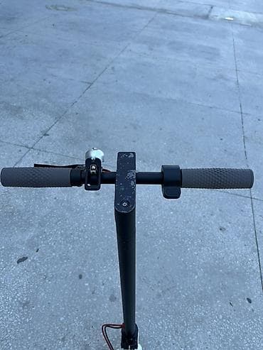 bil: Elektrikli skuter – şəhər daxili sürüş üçün yığcam və praktik — 2