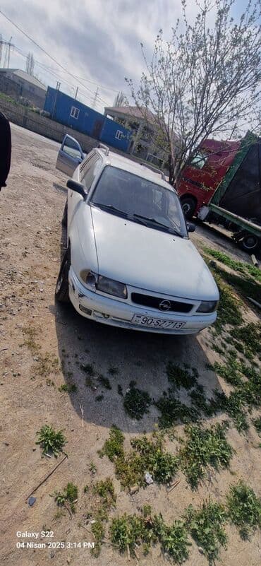 chevrolet azerbaijan satis merkezi: Opel Astra: 1.7 l | 1994 il 1714019191 km Sedan — 1