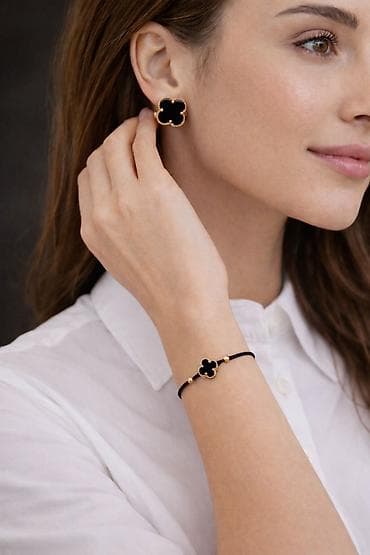 Dəstə daxildir: Sırğa, Bilərzik, Sarı qızıl, 585 Əyar, 2 g