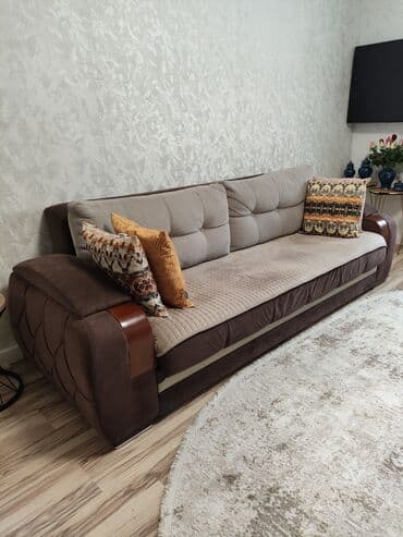 divar saat: Di̇van-kravat, Açılan, Parça — 1