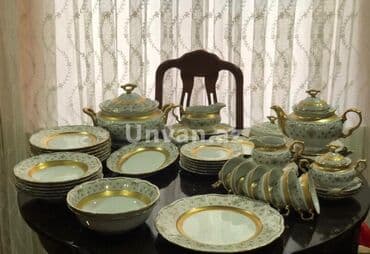 куплю старую мебель: Обеденный набор, цвет - Золотой, 6 персон, Чехия — 1