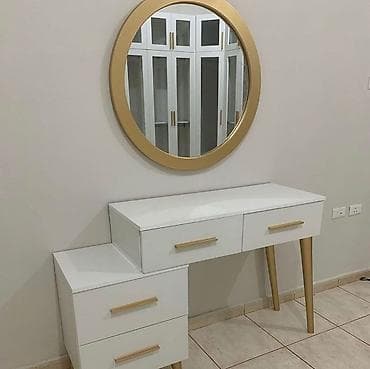 makeup masası: Güzgü Divar üçün, Dairə, Makiyaj üçün, Arxa işıqlı — 4