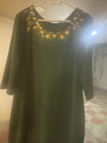 Qadın geyim dəsti - Qara-yaşıl rəngli zərli don: Dizə yaxın uzunluq — 4