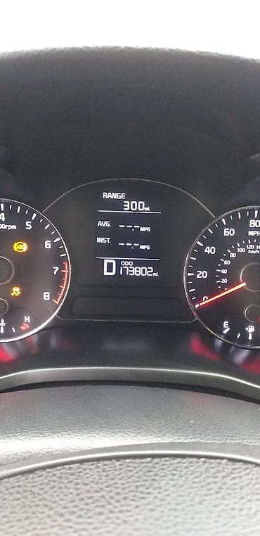 qazel satisi: Kia Forte: 1.8 l | 2015 il Sedan — 10