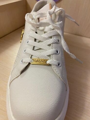 rezin botlar: USPA ağ rəngli sniker - Rəng: tam ağ, qızılı detallarla - Brend — 3