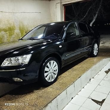 cruze diskleri: Hyundai Sonata sedan – qara rəngli, klassik dizayn. Texniki və xarici — 4