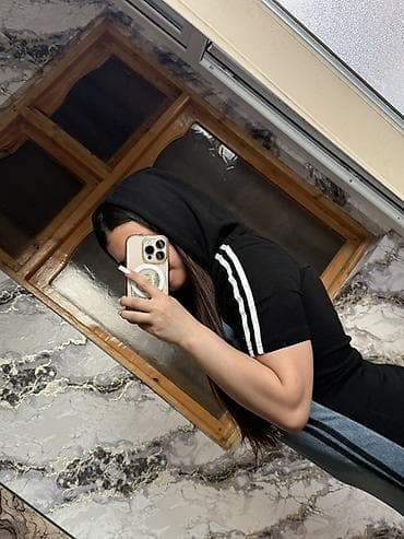 don: Qadınlar üçün gündəlik sport-stil don - Model: qısaqollu, kapüşonlu — 3