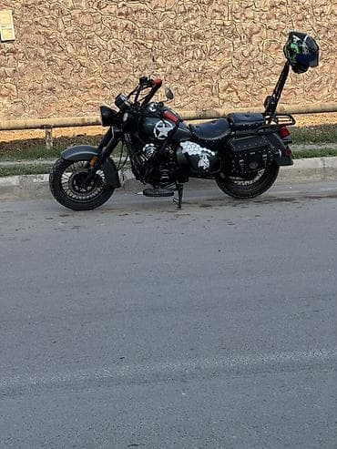 hava kompressoru: Kruizer tərzli motosiklet – fərdi hərbi-tematik dizaynlı — 8