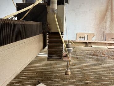 оборудование для производства воды: Waterjet su lazer kəsim aparatı.Sənaye tətbiqləri üçün nəzərdə — 10