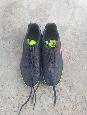 Futbol kramponları - Rəng: qara üst hissə, neon-yaşıl detallı və — 1