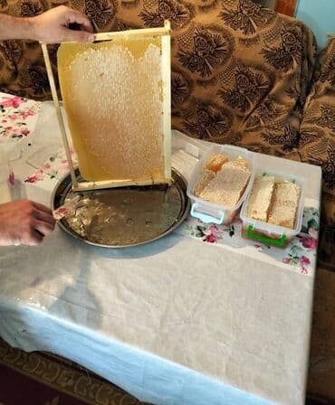 2 yaş tortları: Tebbi şamaxı balı 1 kqsi 35 azn Dağlardan getirilib tebbi çiçək — 3