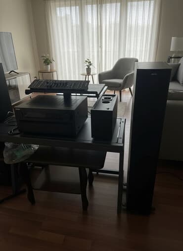 Onkyo AV resiver + akustika dəsti - Marka/model: Onkyo AV receiver