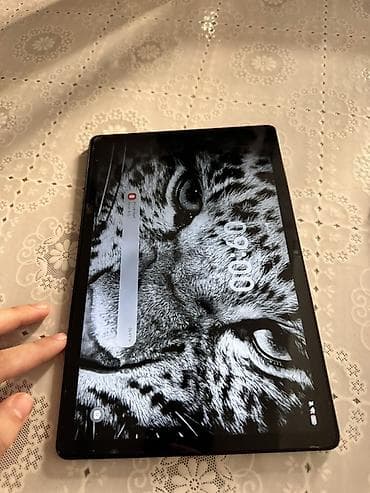 wacom tablet: Planşet Honor satılır, çox az işlənilib, səliqəlidir donması falan — 2