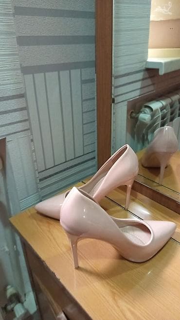 Məhsul: Qadın klassik tufli - Model: Yüksək dabanlı, sivri burun - — 1