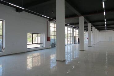 korpu mərasim evi: Hər profilə uyğun. 1500 Kv.m Yeni təmirdən çıxmış qabağı tam şüşəli 2 — 1