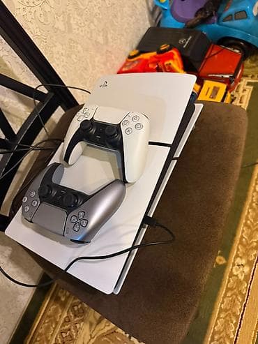 TƏCİLİ SATILIR – Sony PlayStation 5 Slim (PS5 Slim) Əla vəziyyətdə — 1