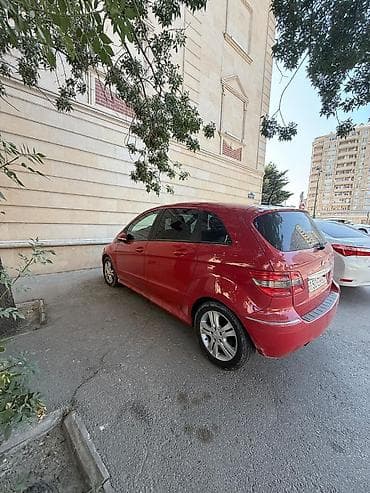 mercedes salonu: Mercedes-Benz B-Class: 1.7 l | 2008 il Hetçbek — 2
