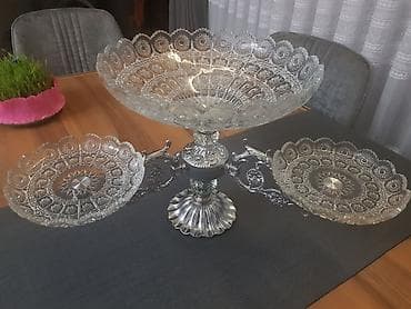 antrium gulu: Meyvə və çərəz qabı. 3-lü. Orta meyvə üçün böyük vaza, 3 əd kənarında — 3