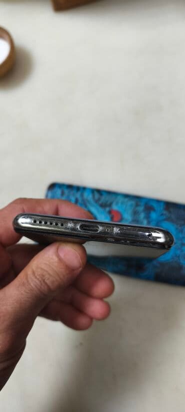 irsad iphone 11 pro max: Smartfon – ekranın ortasında deşikli ön kameraya malik, nazik — 7