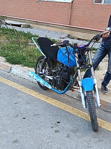 kia acar: Moped/motosiklet layihəsi – özəlləşdirilmiş kafe-racer/stunt stil — 2