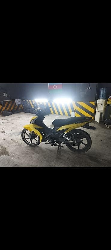 velo skuter: Məhsul: Sarı-qara rəngli skuter tipli motosiklet Təsvir: - Idman — 3