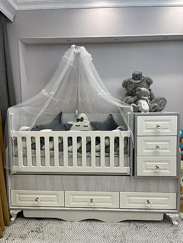 Uşaq beşiyi və komodlu transformasiya olunan dəst - Klassik dizaynlı