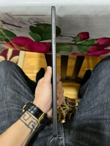 i̇pad 6: Lenovo planşet Xüsusiyyətlər: - Brend: Lenovo (korpusda logo) - Metal — 3