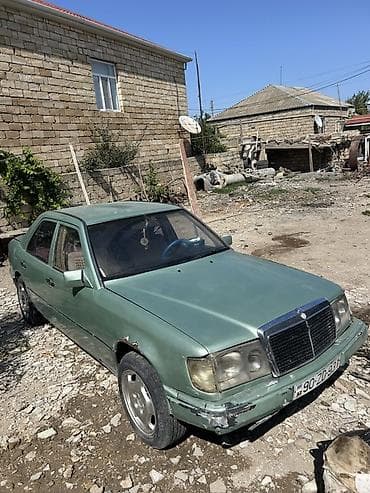 mercedes e class: Mercedes-Benz W124: 2.5 l | 1991 il Sedan — 1