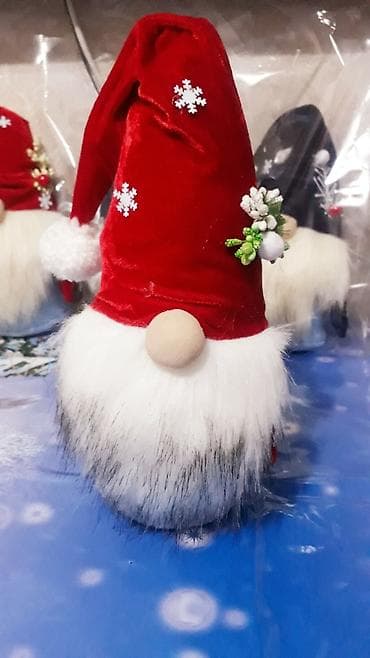 Güzgülər: Gnom - Bayram hədiyyəsi yumşaq igruşka . Hündürlüyü 30sm. Kompaniya — 6