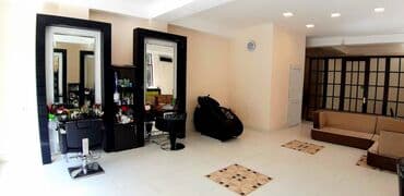 gozəllik salonu: Xətai rayonu, Əhmədli metrosu, Bakı kinoteatrın yaxınlığında, 8 — 2