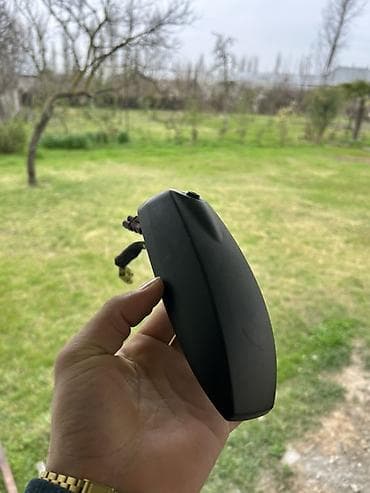 Məhsul: Avtomobil üçün dam/kuzov anten modulu (qara “shark fin”