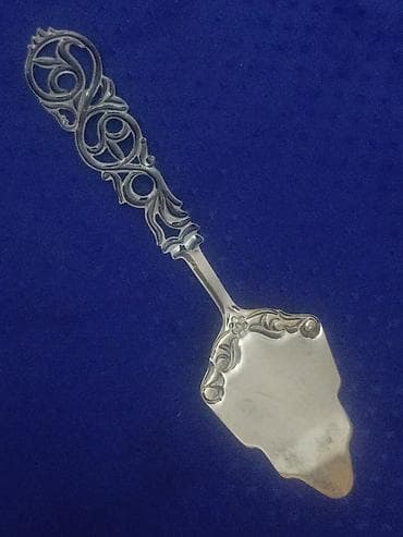 novruz bezeyi: Metal tort/piroq spatulası – naxışlı dəstəkli - Material: metal — 3