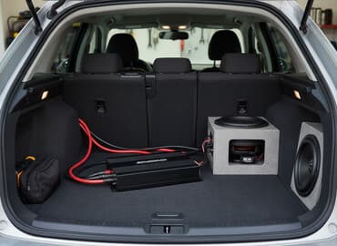 Soundmax SX-3200.4 – 12V avtomobil gücləndiricisi Xüsusiyyətlər: - 4