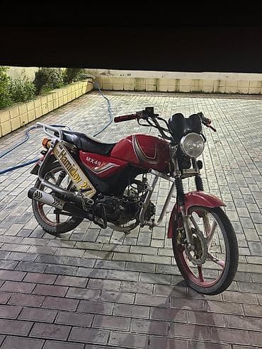190 fara: Qırmızı rəngli MX49 motosiklet - Model: MX49 (karbon örtüklü dekor — 3